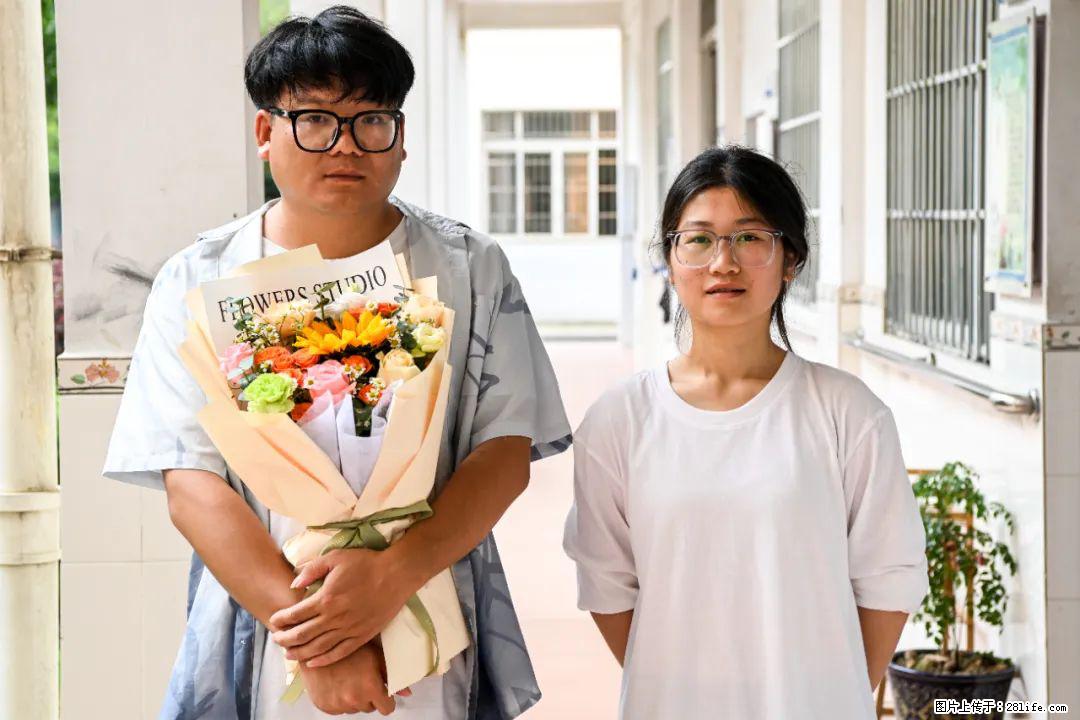 全网追的“扁担女孩”,找了一份暑假工,时薪12元 - 赵县生活资讯 - 赵县28生活网 zx.28life.com